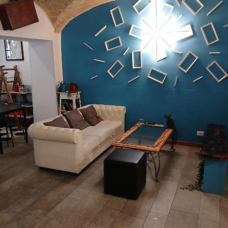 Хостел Melting Pot Рим Екстер'єр фото